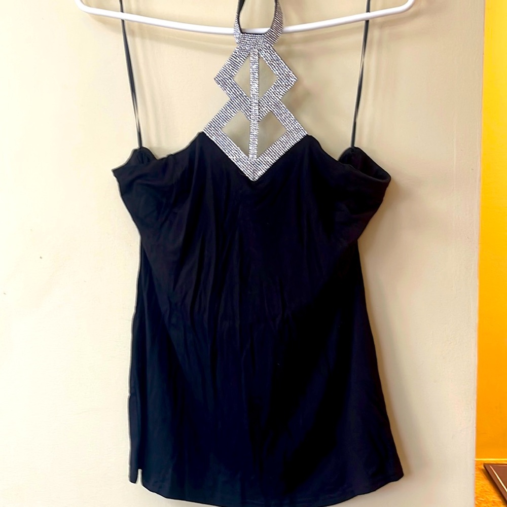Strapless ties around neck